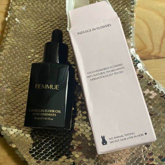 Femmue Camellia Elixir Oil new in box - Picture 2 of 5